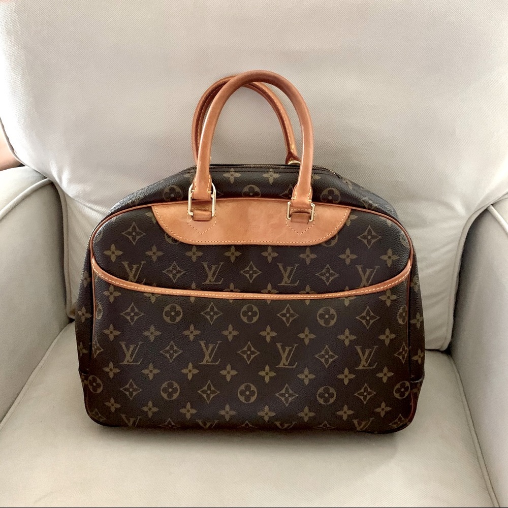 Louis Vuitton Deauville handbag